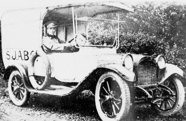 First Ambulance in Coolangatta circa 1920 